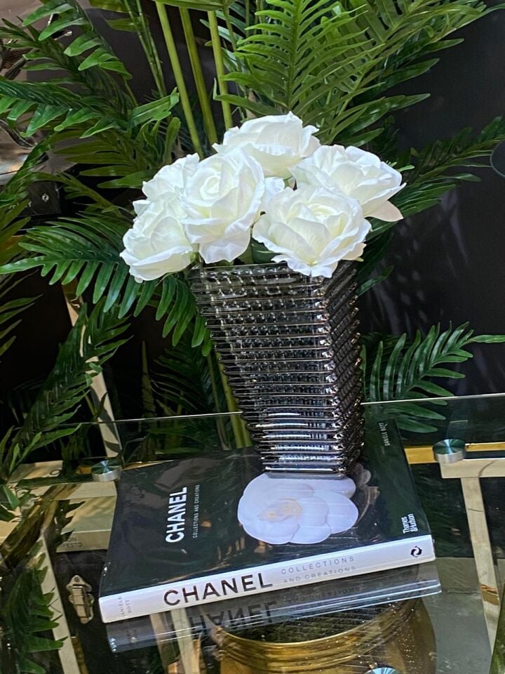 Cam Vazo (güller dahil) 22 cm