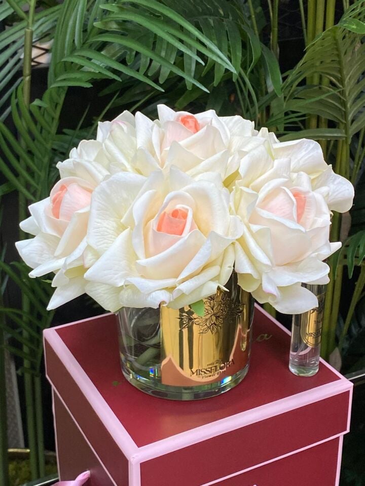 Kokulu Yaşayan Güller 7 li