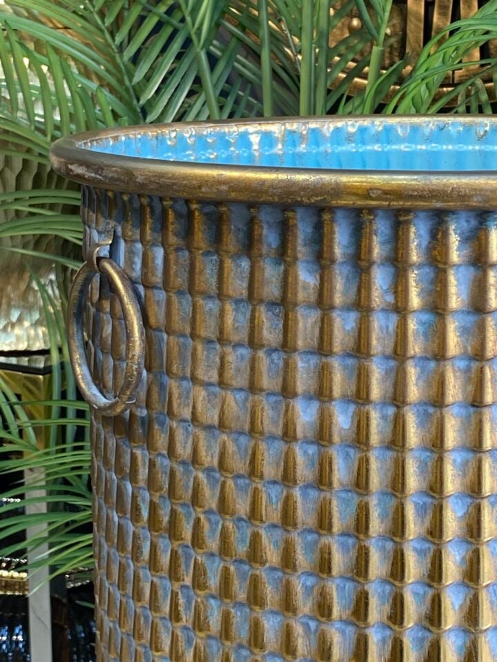 Metal Saksı y:56 cm g:39cm