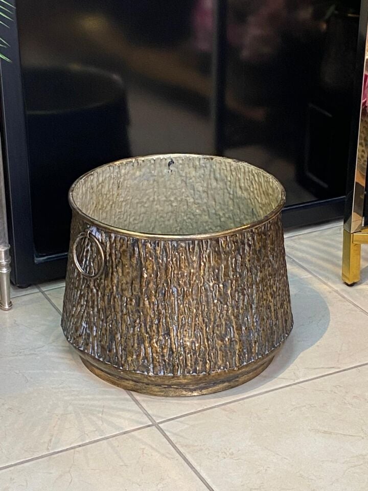 Metal Saksı y:29 cm g:35cm