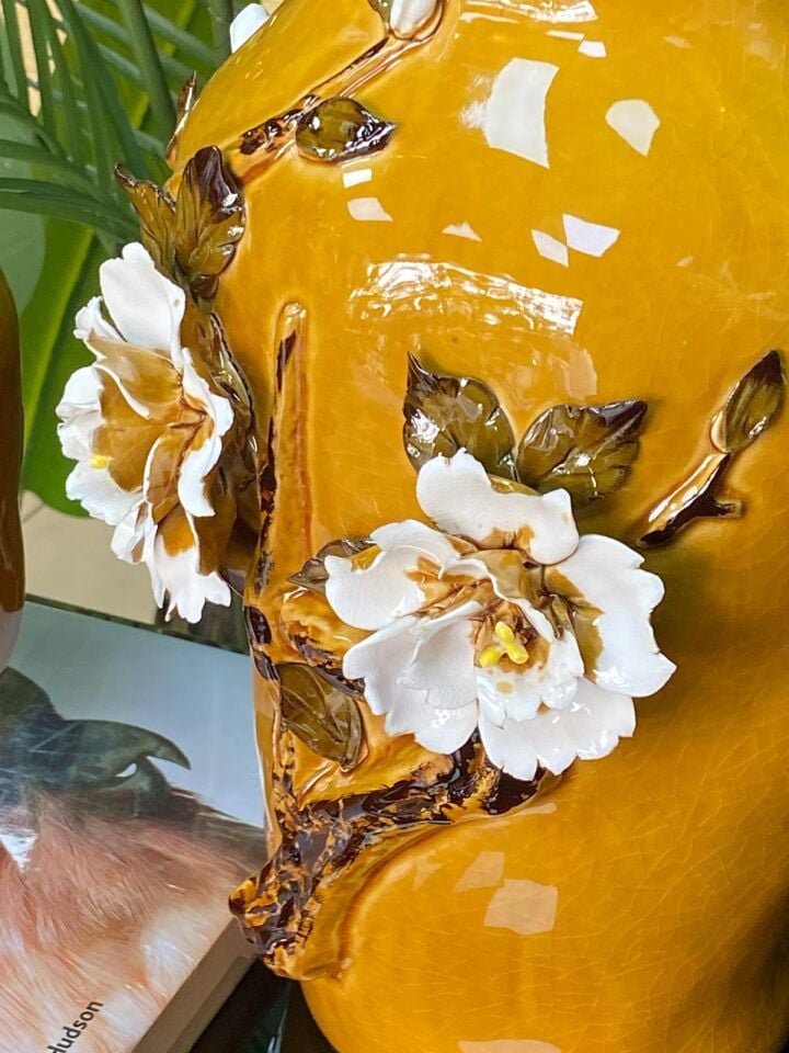 Sarı Çiçekli Seramik Dekoratif Vazo (İthal) 22 Cm