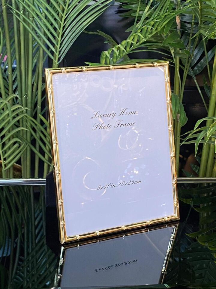 Resim Çerçevesi (Metal) 20*25 cm