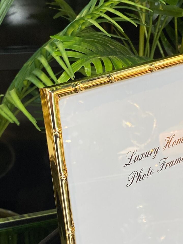 Resim Çerçevesi (Metal) 20*25 cm