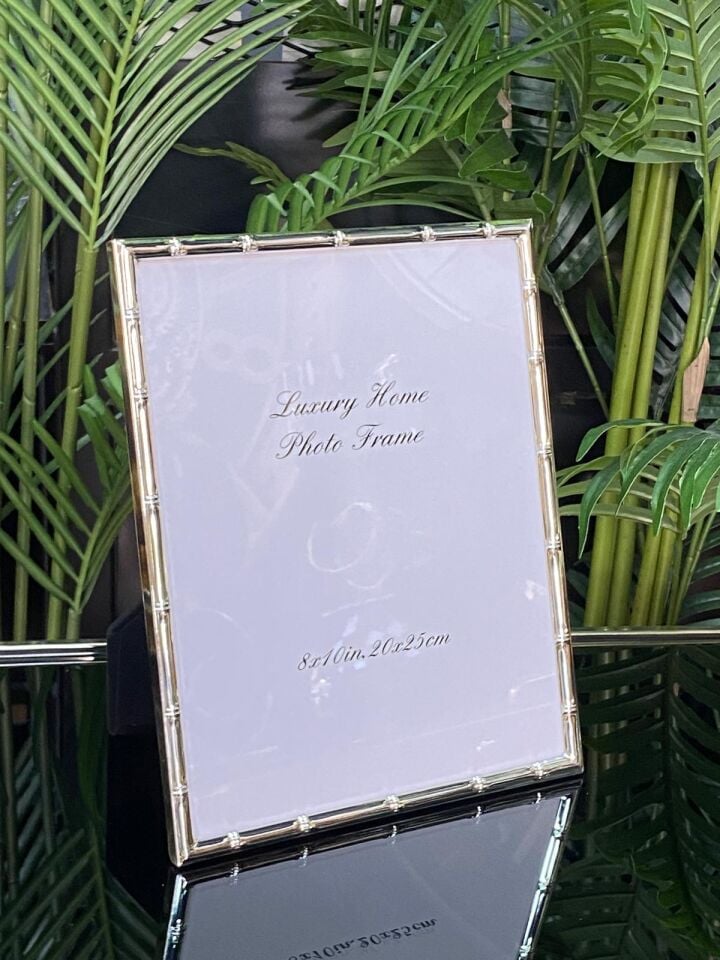 Resim Çerçevesi (Metal) 20*25 cm