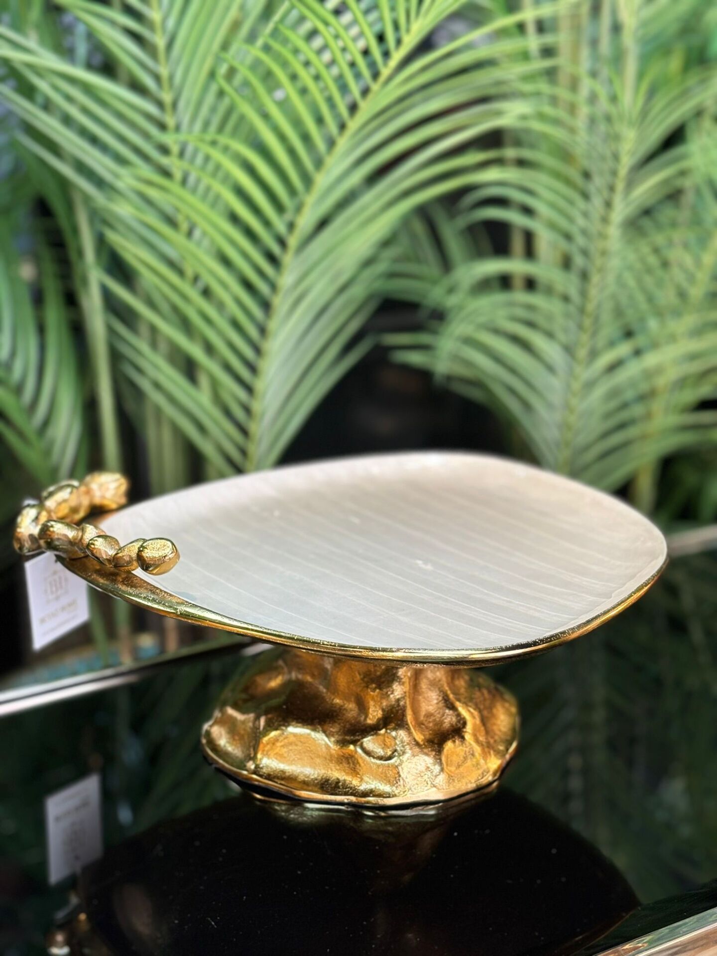 Pearl Döküm Ayaklı Düz Sunumluk (34*31*13)