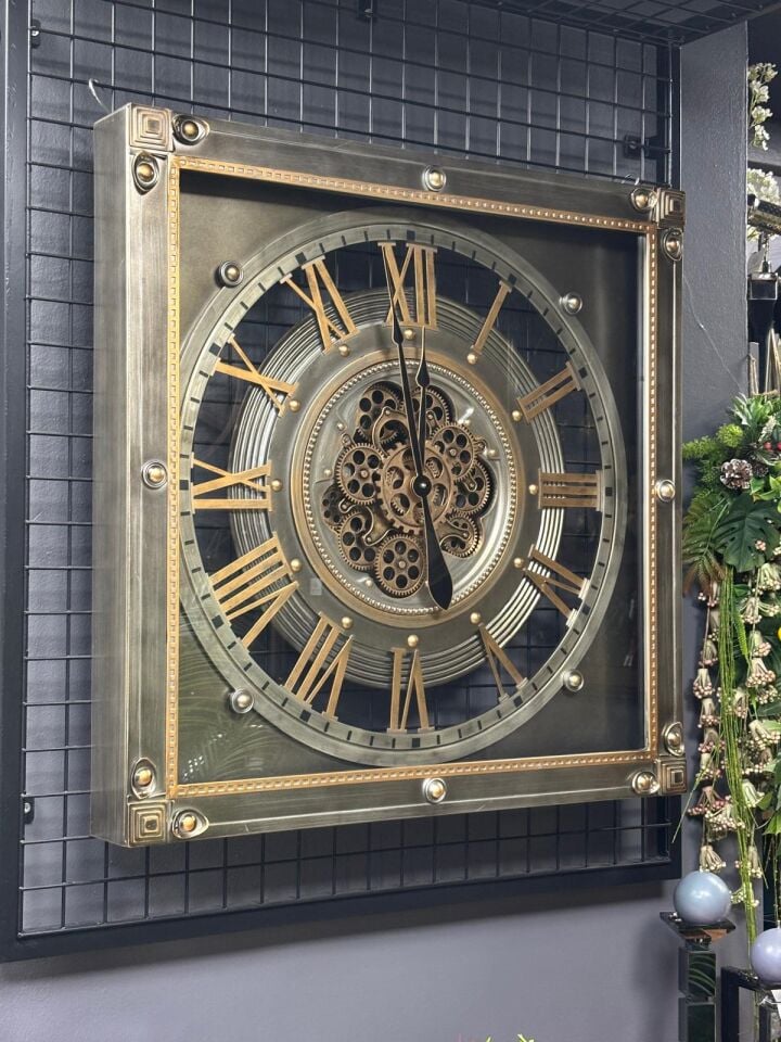 Çarklı Duvar Saati